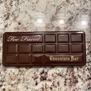 Too faced Chocolate Bar eyeshadow palette